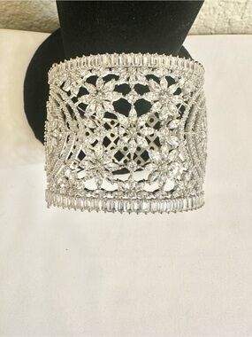 6.75” Rhodium Plated Moissanite Floral Wide Cuff Bracelet (NWOT) High-End